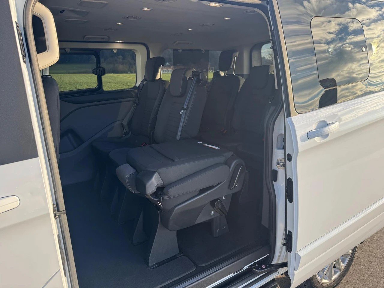 FORD Tourneo Custom 320 L1H1 Titanium A mit Anhängerkupplun, Diesel, Occasion / Utilisé, Automatique - 7