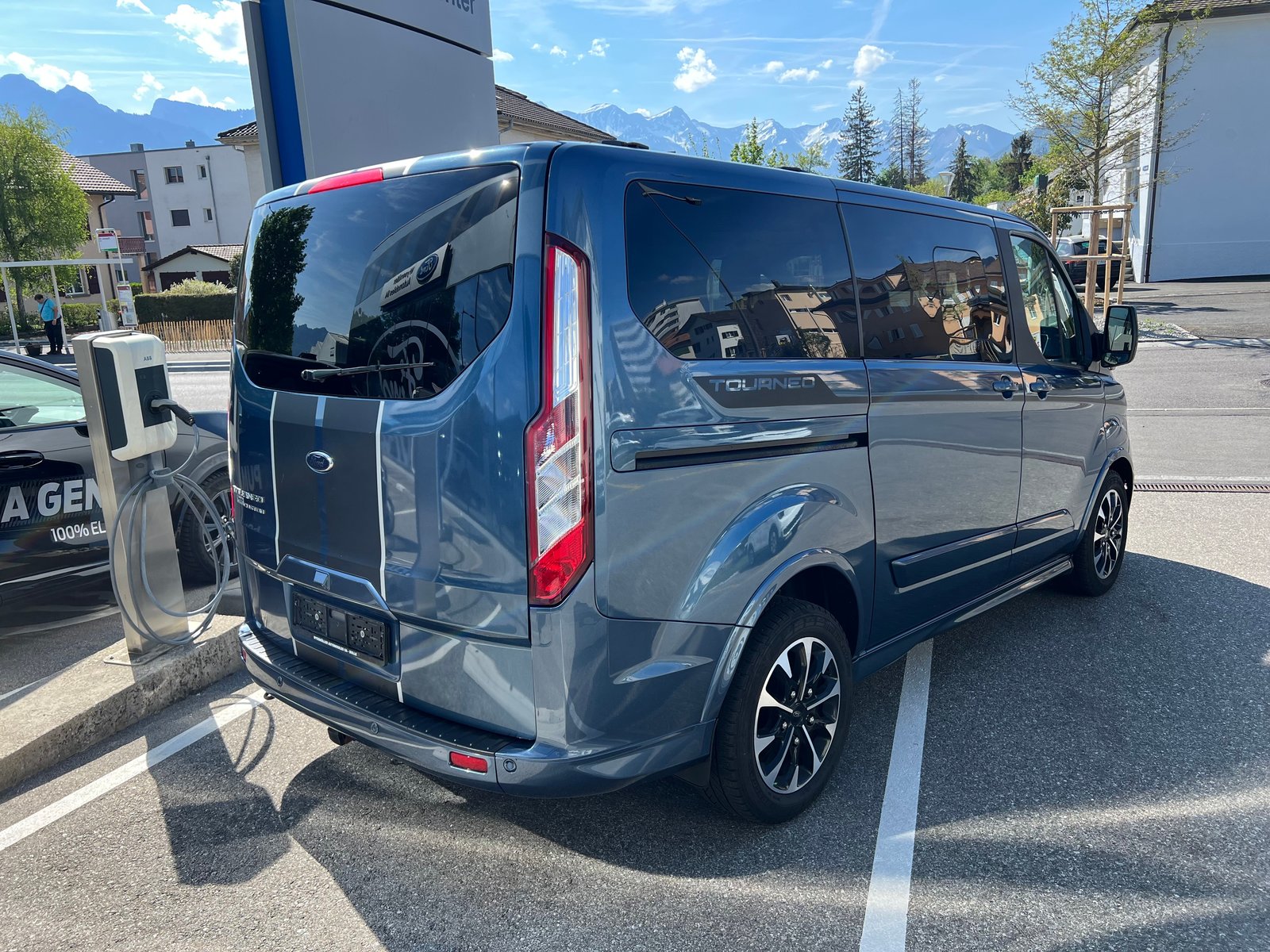 FORD Tourneo Custom 320 L1H1 Sport A, Diesel, Occasioni / Usate, Automatico - 2