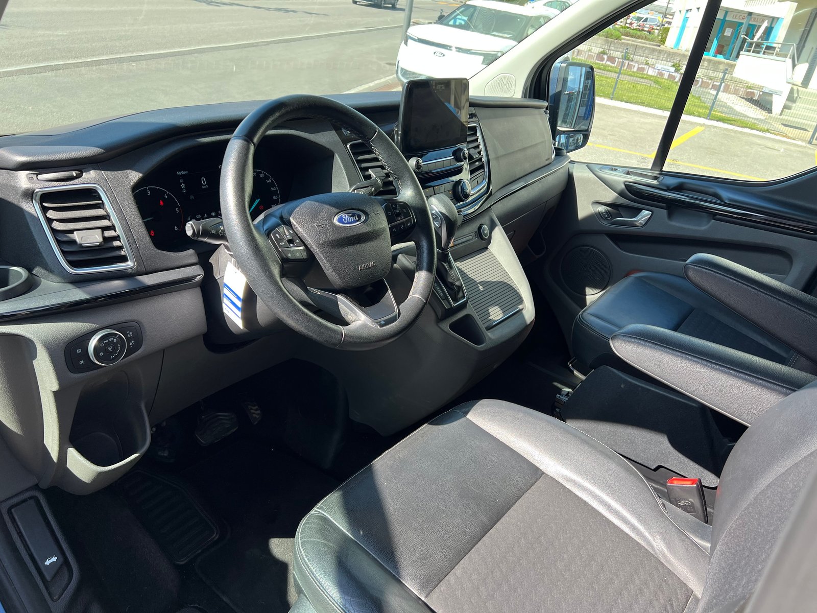 FORD Tourneo Custom 320 L1H1 Sport A, Diesel, Occasioni / Usate, Automatico - 6