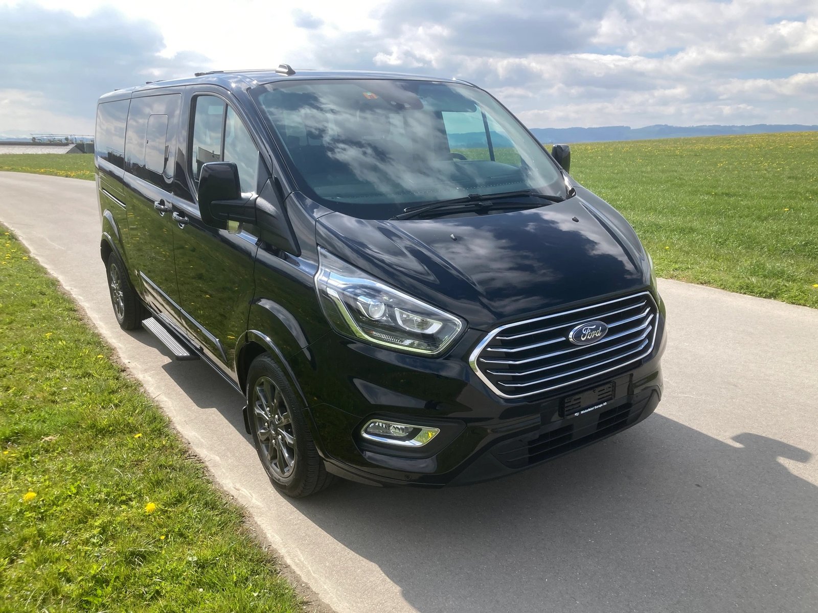 FORD Tourneo Custom 320 L2H1 Titanium X A mit Anhängerkuppl, Diesel, Second hand / Used, Automatic - 2