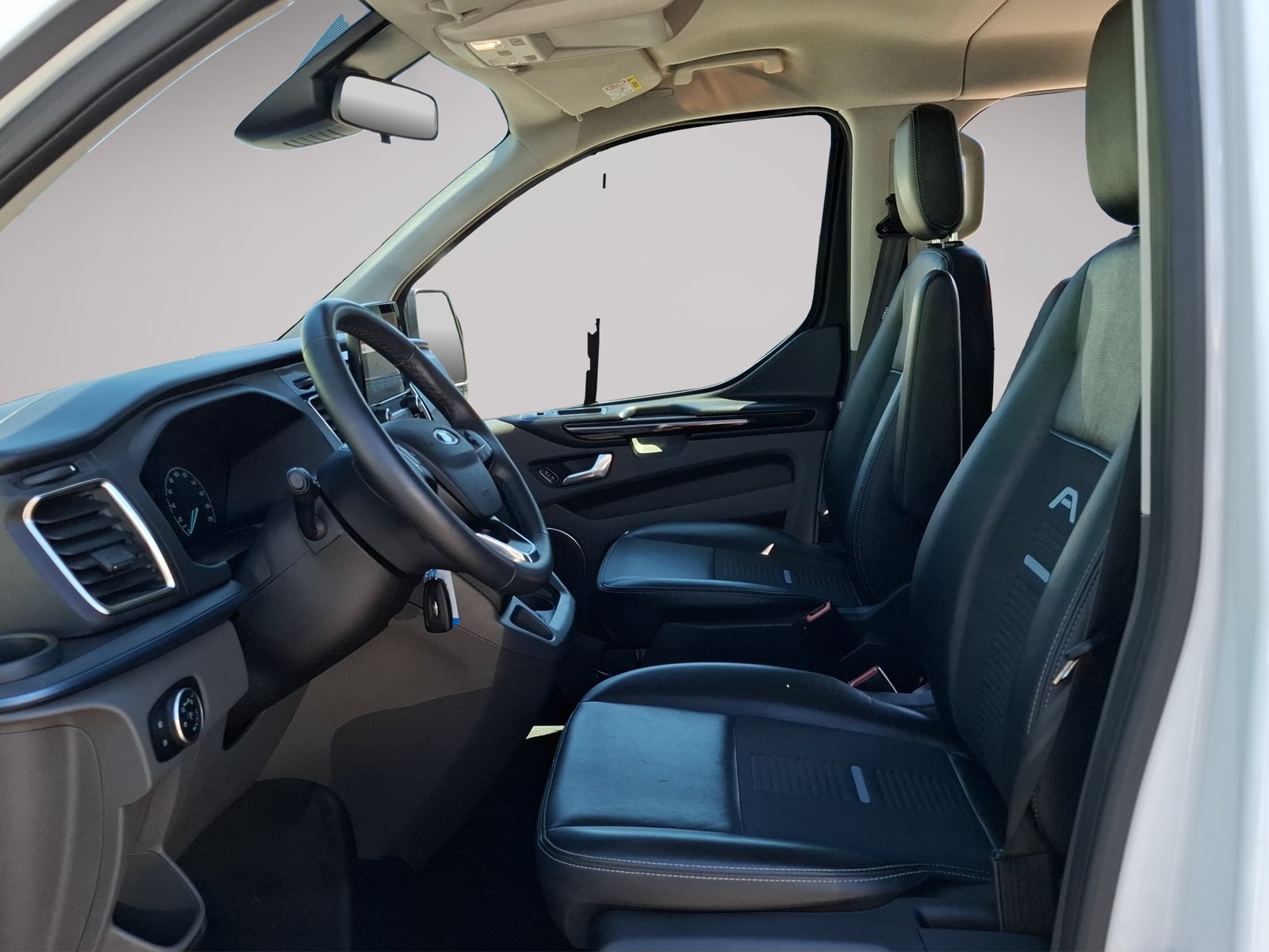 FORD Tourneo Custom 320 L1H1 Active A, Diesel, Occasion / Gebraucht, Automatik - 6