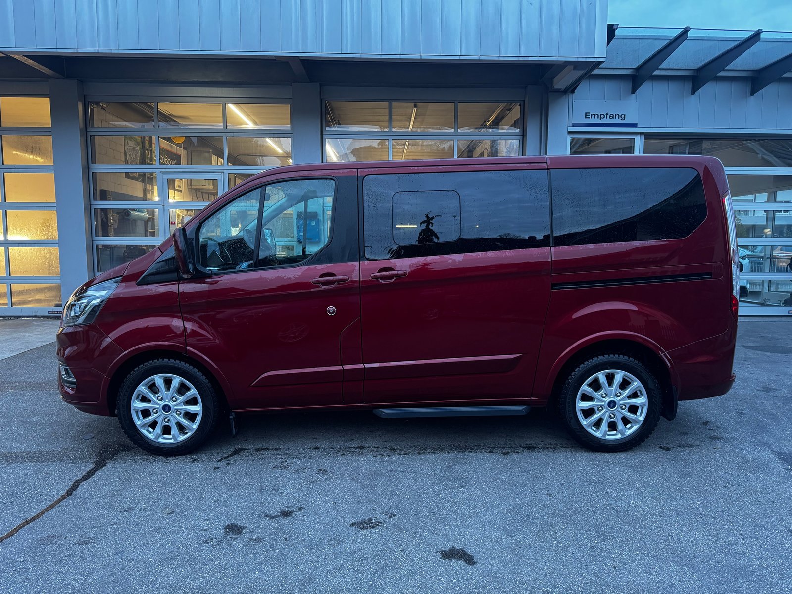 FORD Tourneo Custom 320 L1H1 Titanium A, Diesel, Occasion / Utilisé, Automatique - 3