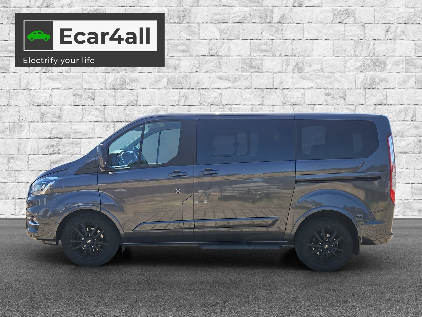 FORD Tourneo Custom 320 L1H1 Titanium A, Diesel, Second hand / Used, Automatic - 2