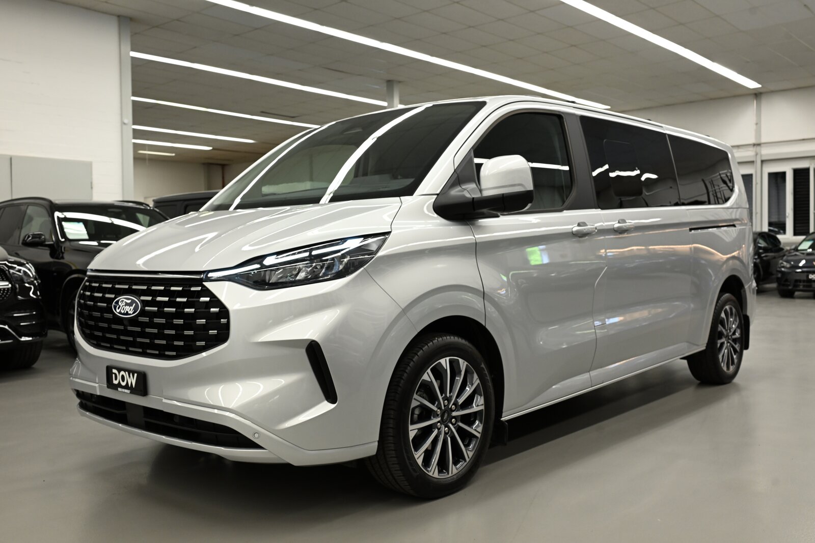 FORD Tourneo Custom 320 L2 2.0 EcoBlue 170 Titanium X 4x4, Diesel, Occasion / Utilisé, Automatique - 3