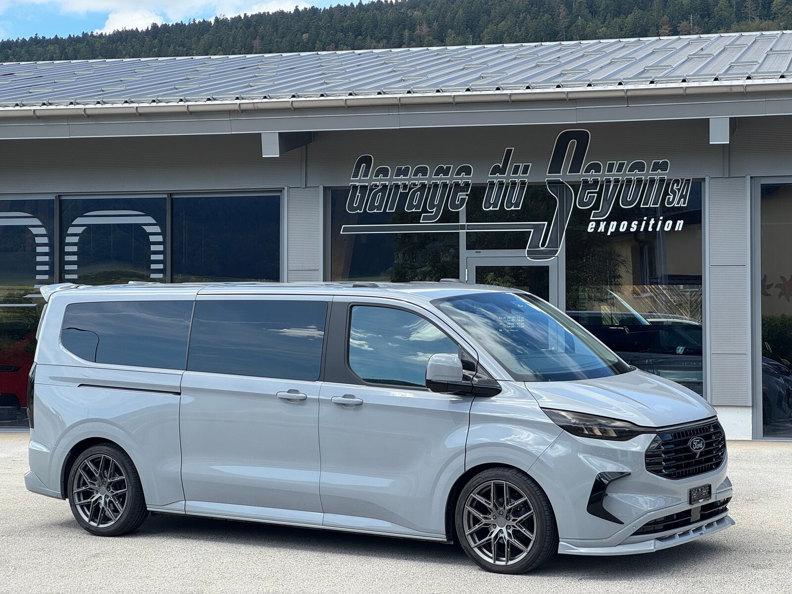 FORD Tourneo Custom 320 L2H1 Titanium Automat