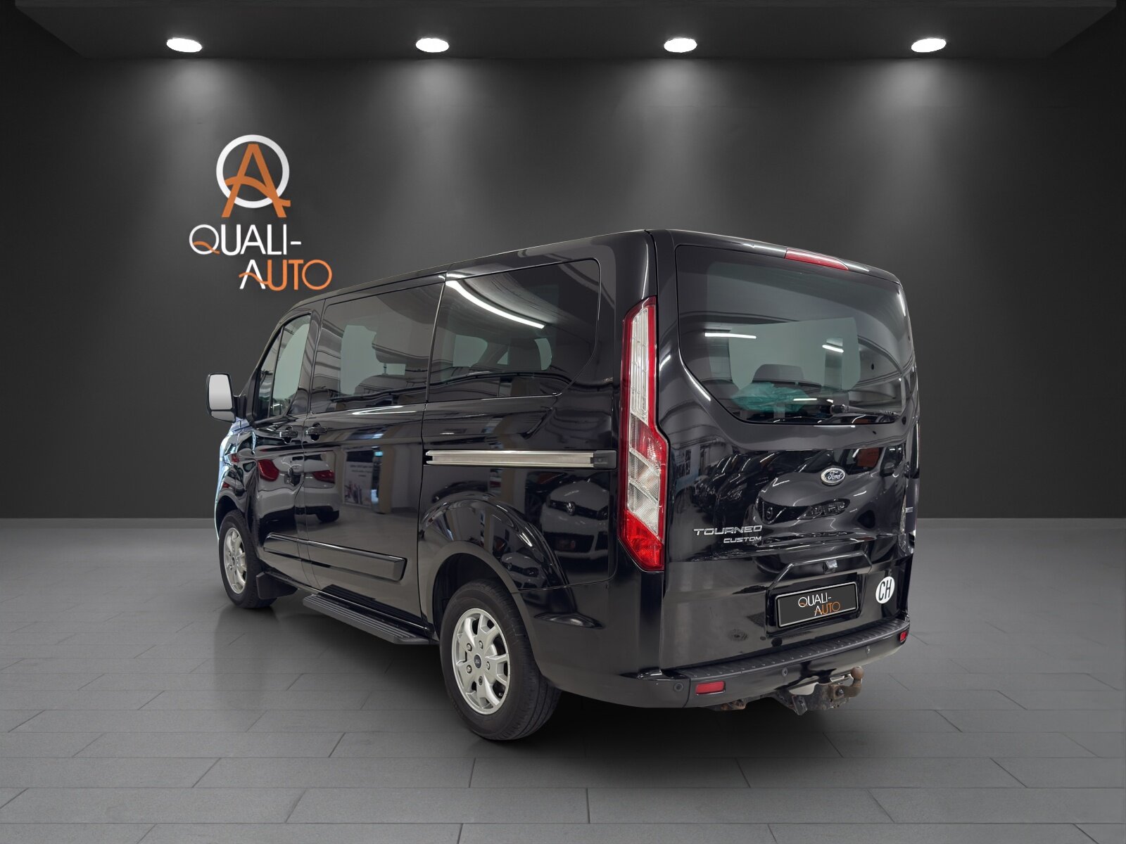 FORD Tourneo Custom 300 L1H1 Titanium, Diesel, Occasion / Utilisé, Manuelle - 4