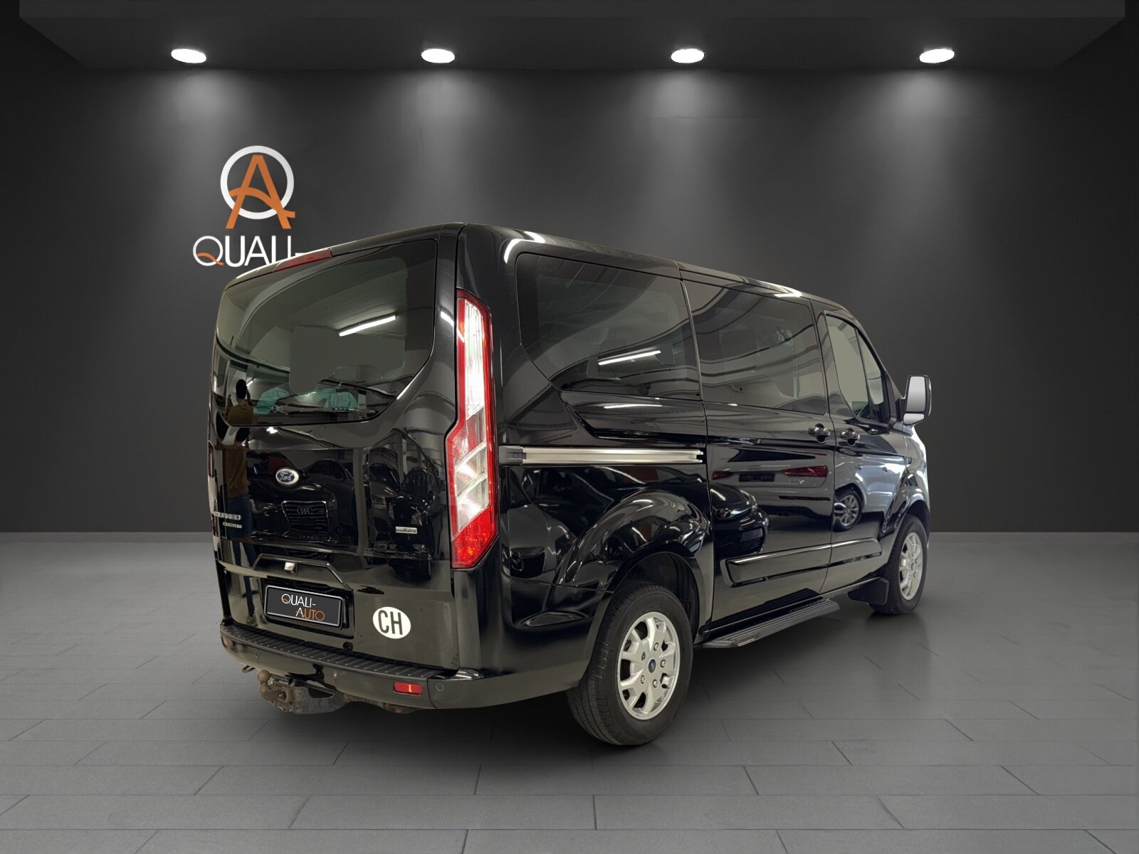 FORD Tourneo Custom 300 L1H1 Titanium, Diesel, Occasion / Utilisé, Manuelle - 6