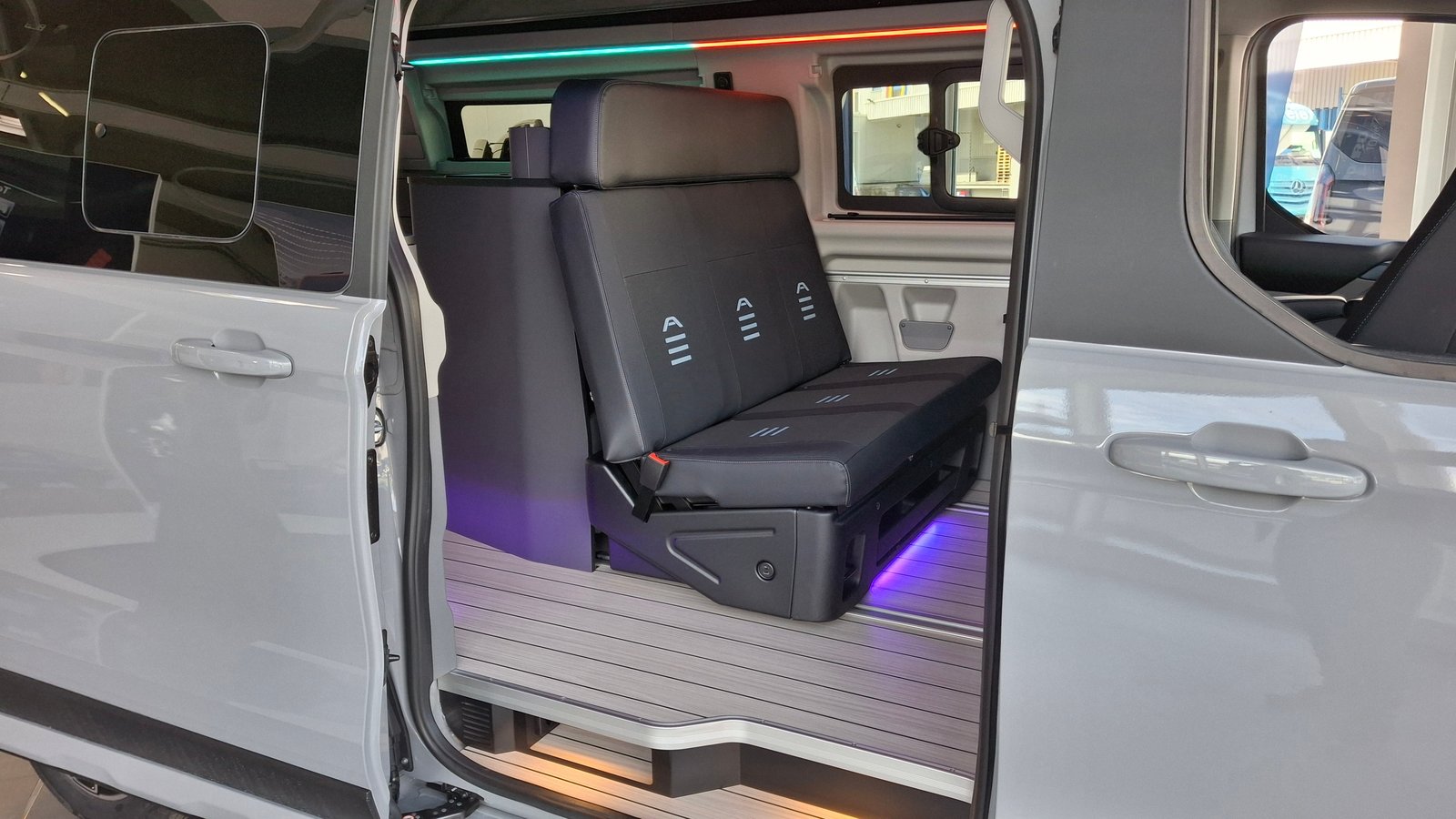 FORD Tourneo Custom NUGGET 320 L2H1 Active Automatique 4x4, Diesel, Auto nuove, Automatico - 4