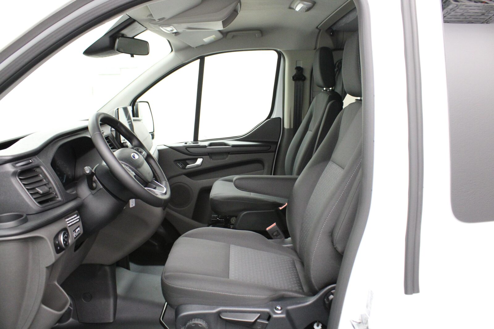 FORD Transit C Nugget 320 L1 2.0 TDCi 130 Aufstelldach / Herbstpr, Diesel, Occasion / Utilisé, Automatique - 5