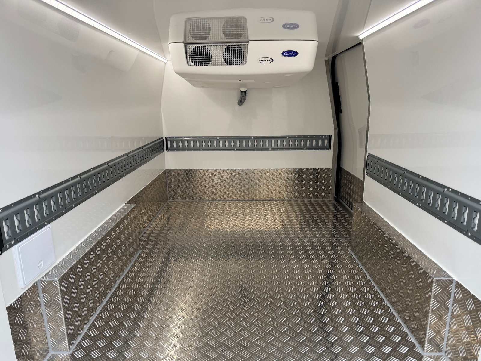 FORD L2H1 4x4 170PsTrend Automat ,Carrier Kühlfahrzeug, Diesel, Neuwagen, Automatik - 2