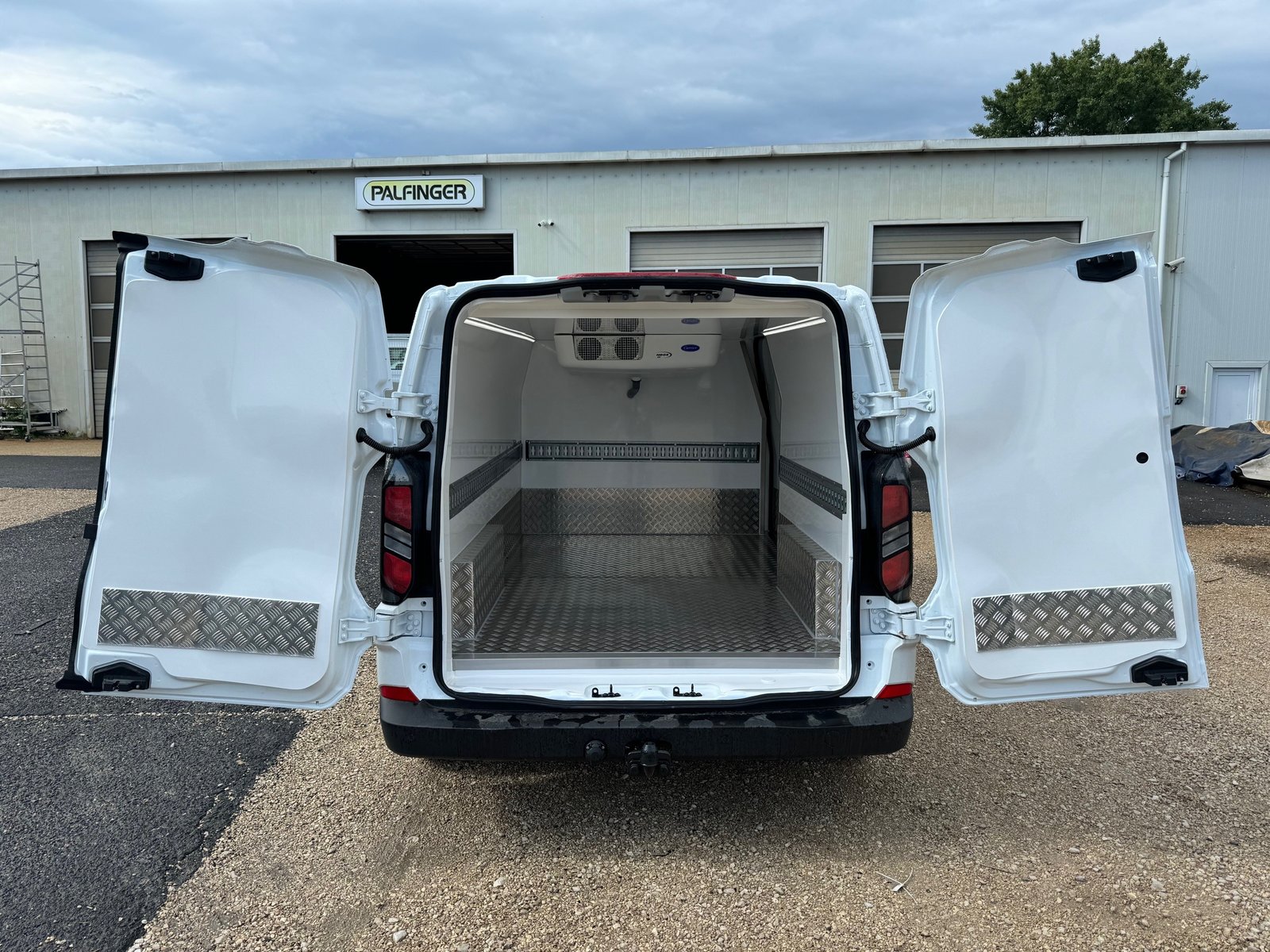 FORD L2H1 4x4 170PsTrend Automat ,Carrier Kühlfahrzeug, Diesel, Neuwagen, Automatik - 6
