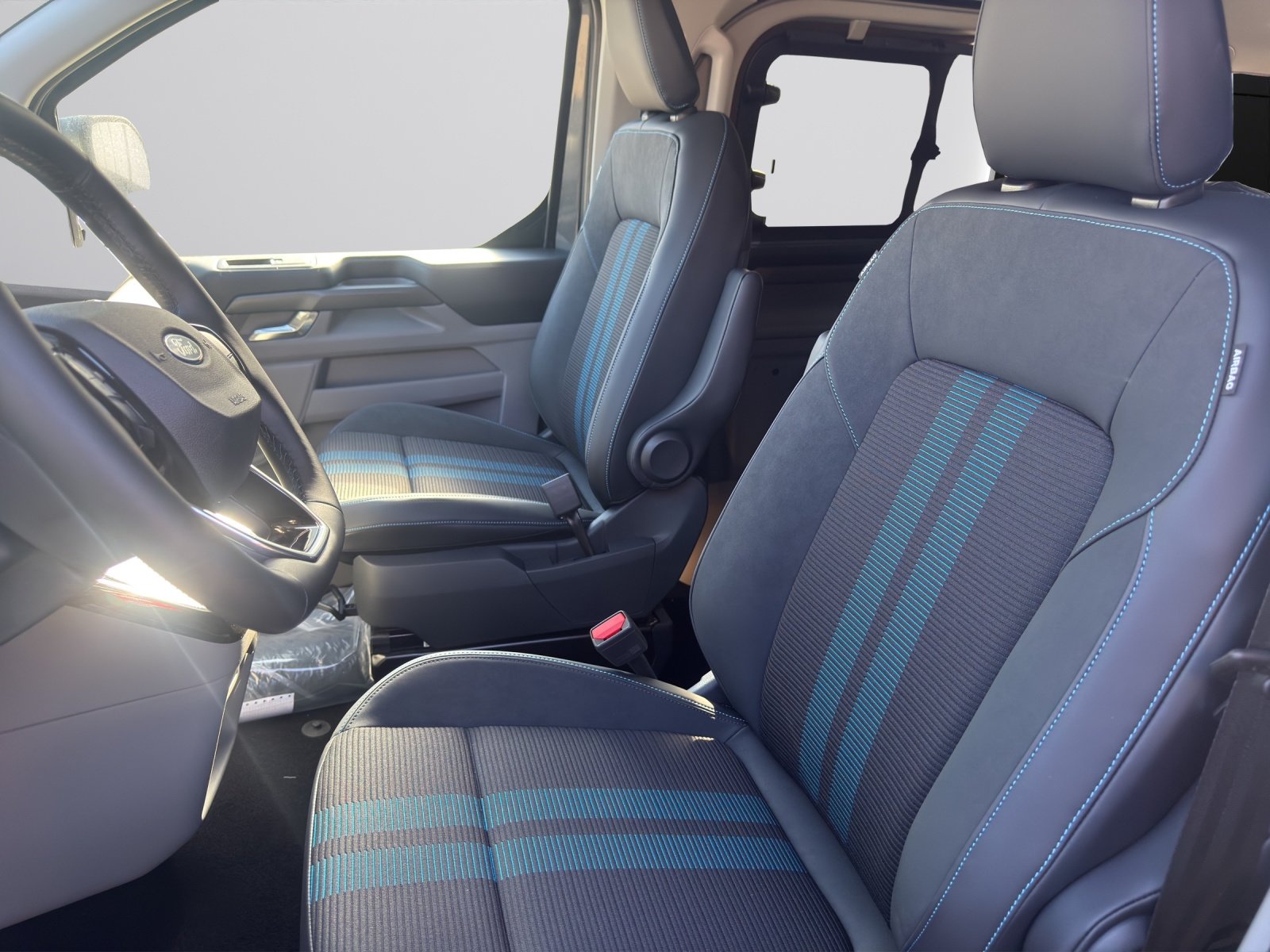FORD Tourneo Bus 320 L1H1 Sport Automat, Diesel, New car, Automatic - 7