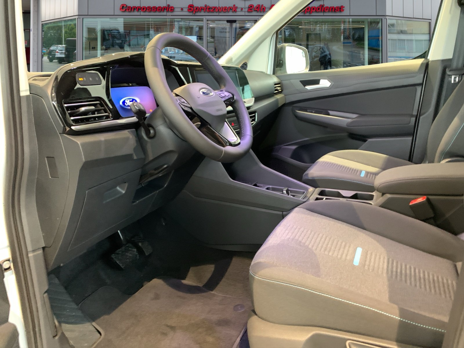FORD Tourneo Grand Connect 1.5 EcoBoost 150 Active PHEV, Plug-in-Hybrid Petrol/Electric, New car, Automatic - 7