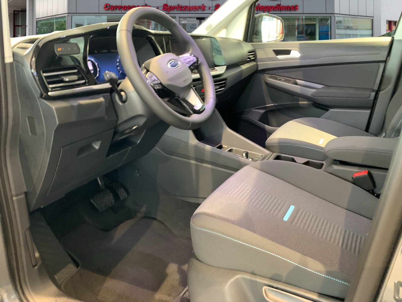 FORD Tourneo Grand Connect 1.5 EcoBoost 150 Active PHEV, Plug-in-Hybrid Petrol/Electric, New car, Automatic - 7