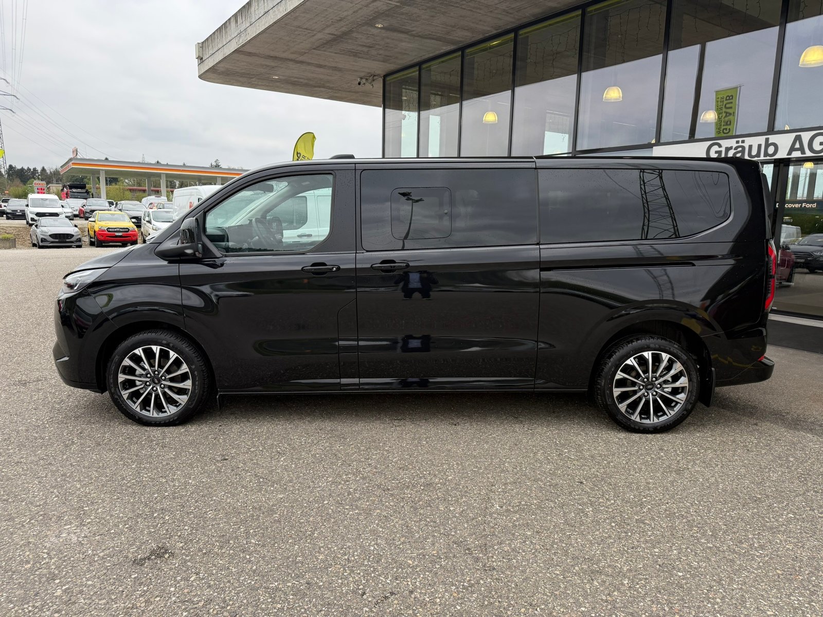 FORD Tourneo Bus 340 L2H1 PHEV TitaniumX, Plug-in-Hybrid Petrol/Electric, New car, Automatic - 4