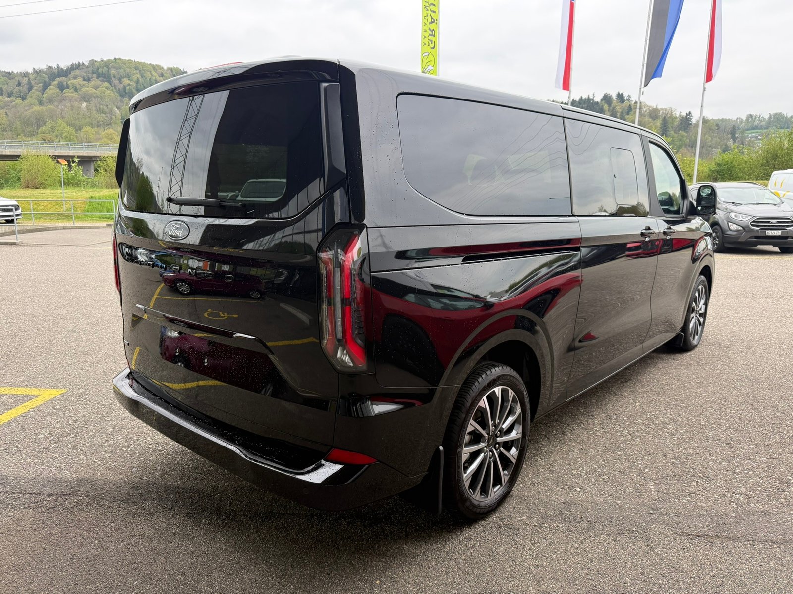 FORD Tourneo Bus 340 L2H1 PHEV TitaniumX, Plug-in-Hybrid Petrol/Electric, New car, Automatic - 6