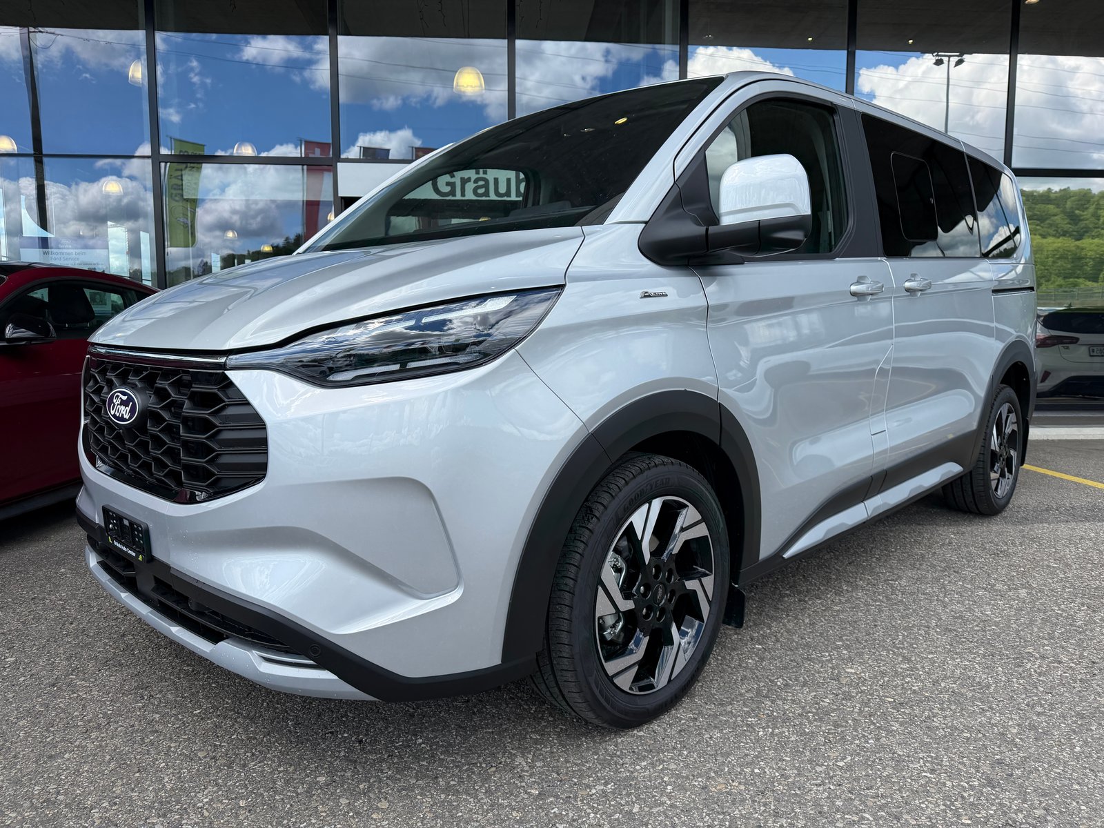 FORD Tourneo Bus 340 L1H1 PHEV Active