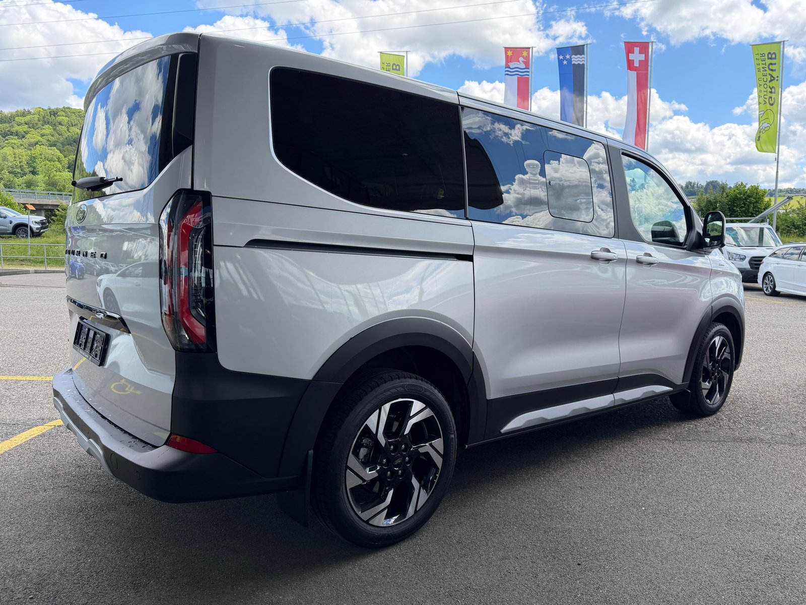 FORD Tourneo Bus 340 L1H1 PHEV Active, Plug-in-Hybrid Benzin/Elektro, Neuwagen, Automatik - 5