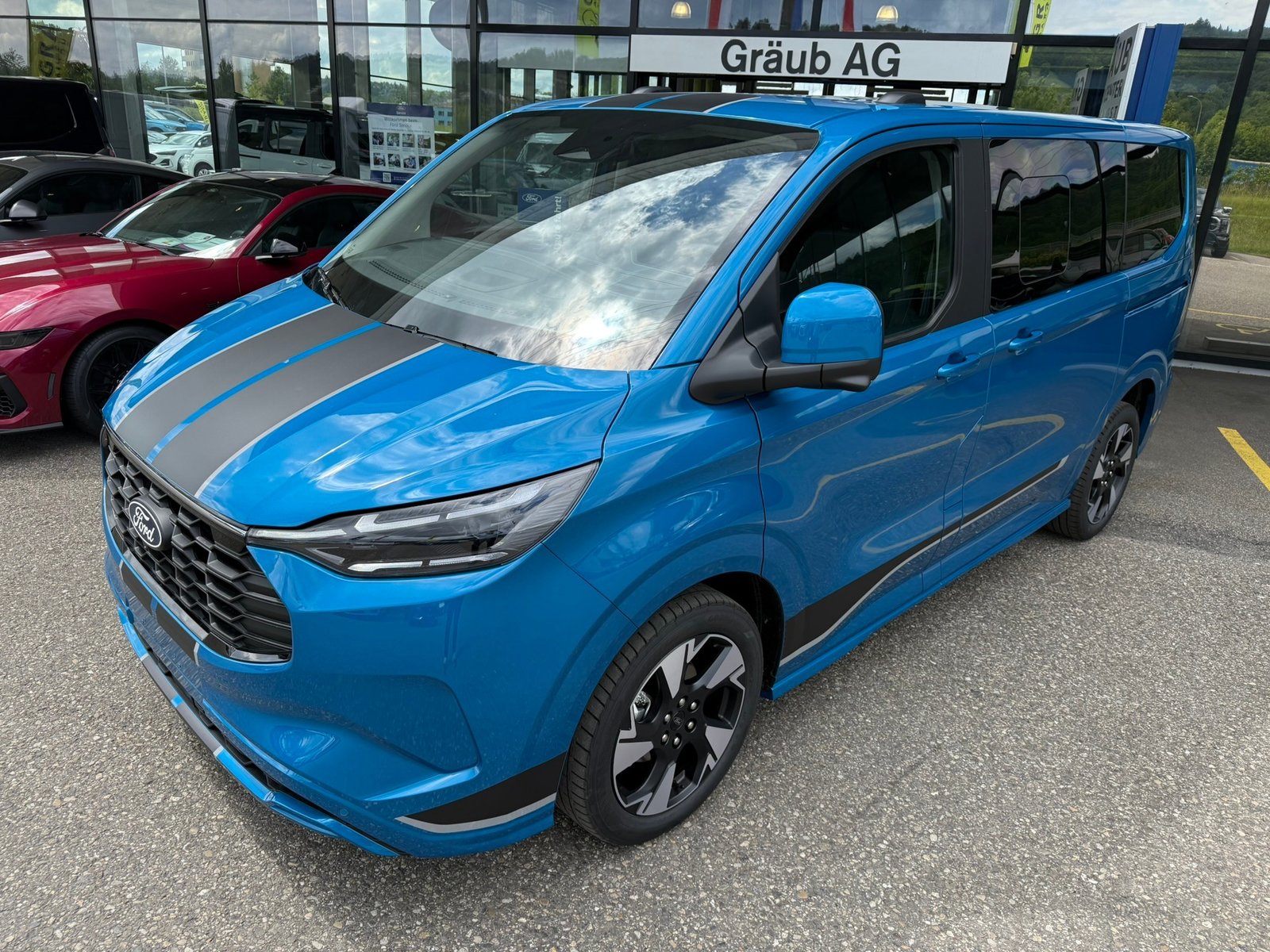 FORD Tourneo Bus 340 L1H1 PHEV Sport, Plug-in-Hybrid Benzina/Elettrica, Auto nuove, Automatico - 3