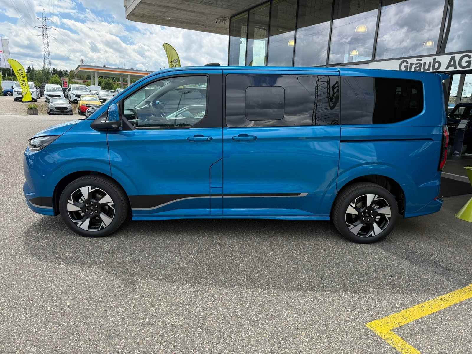 FORD Tourneo Bus 340 L1H1 PHEV Sport, Plug-in-Hybrid Benzina/Elettrica, Auto nuove, Automatico - 4