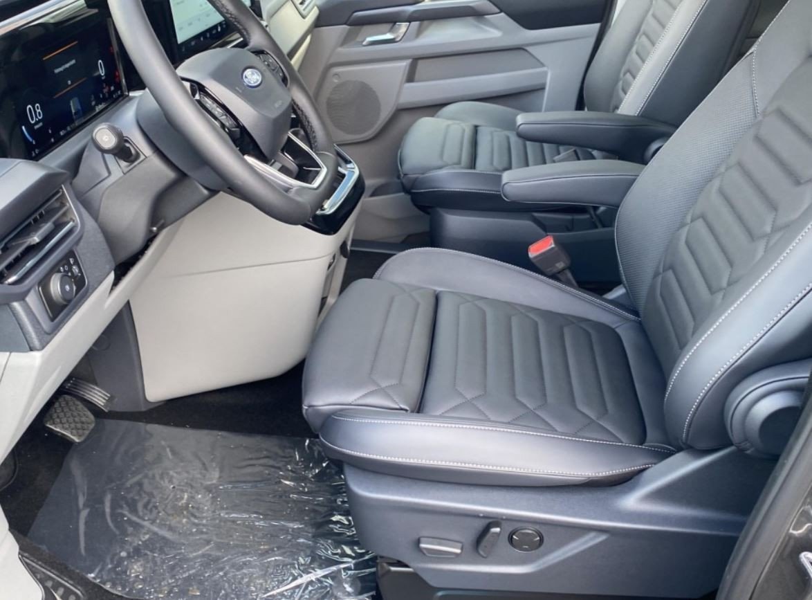FORD Tourneo Bus 320 L2H1 TitaniumX Automat 4x4 *5Jahre/200', Diesel, New car, Automatic - 4