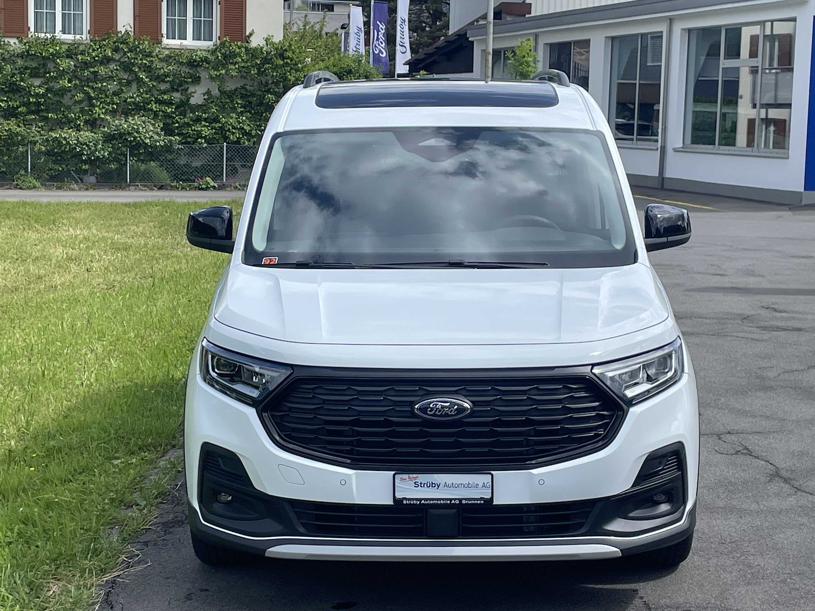 FORD Tourneo Grand Connect 2.0 EcoBlue 122PS Active 4x4, Diesel, Voiture nouvelle, Manuelle - 2
