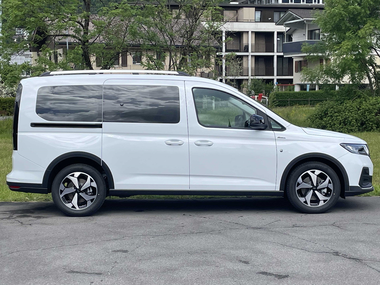 FORD Tourneo Grand Connect 2.0 EcoBlue 122PS Active 4x4, Diesel, Voiture nouvelle, Manuelle - 7