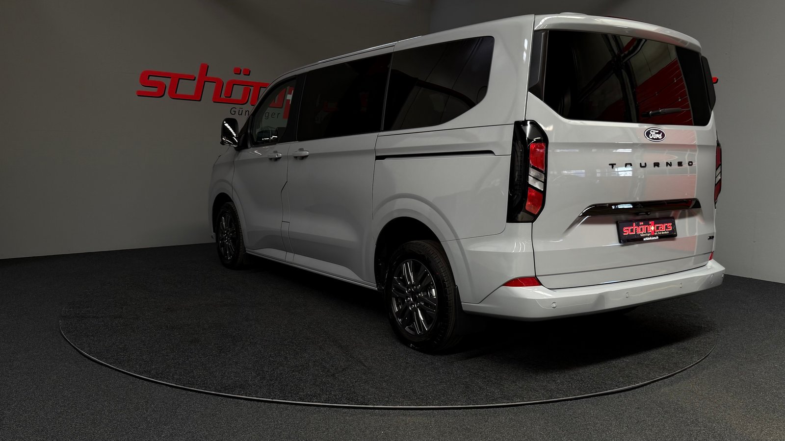 FORD Tourneo Bus 320 L1H1 Titanium Automat 4x4, Diesel, Voiture nouvelle, Automatique - 4