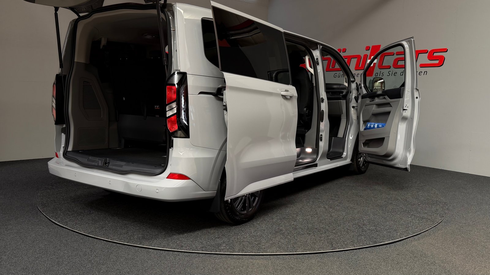 FORD Tourneo Bus 320 L1H1 Titanium Automat 4x4, Diesel, Voiture nouvelle, Automatique - 7