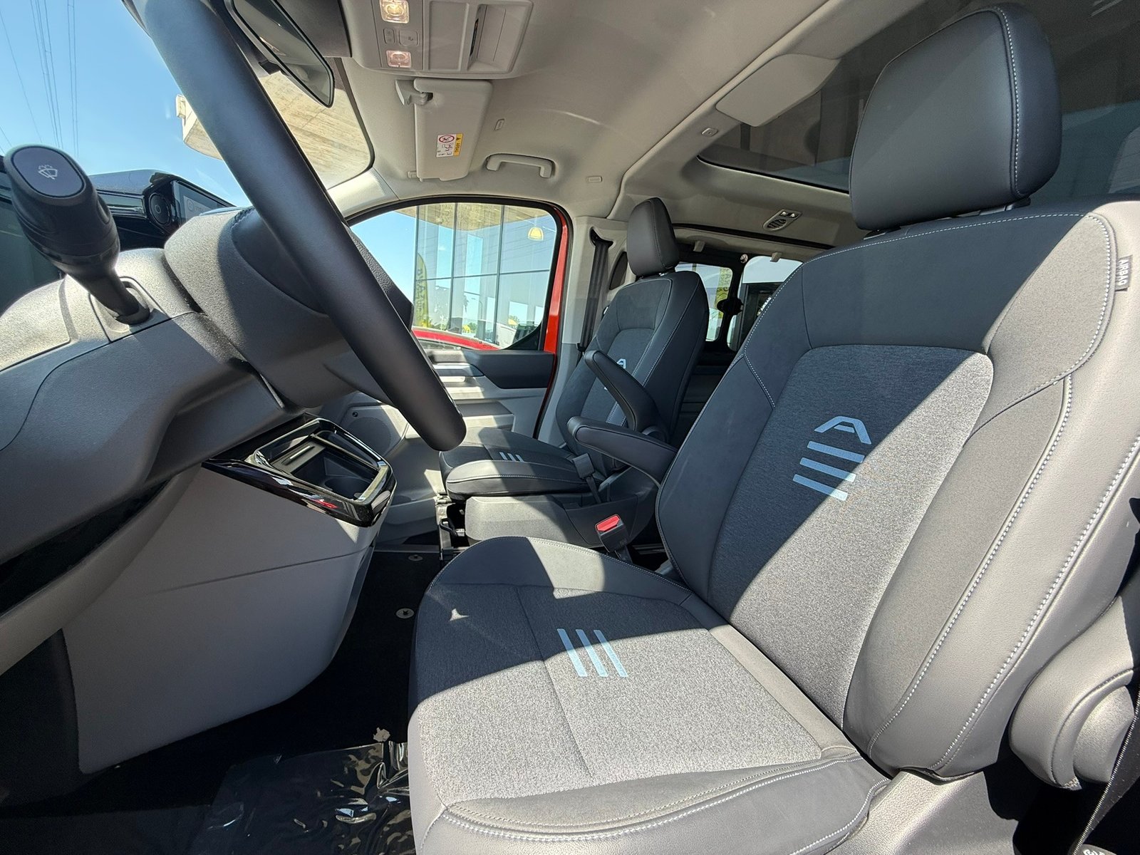 FORD Tourneo Bus 340 L1H1 65kWh Active - NUR GÜLTIG MIT FOR, Electric, New car, Automatic - 7