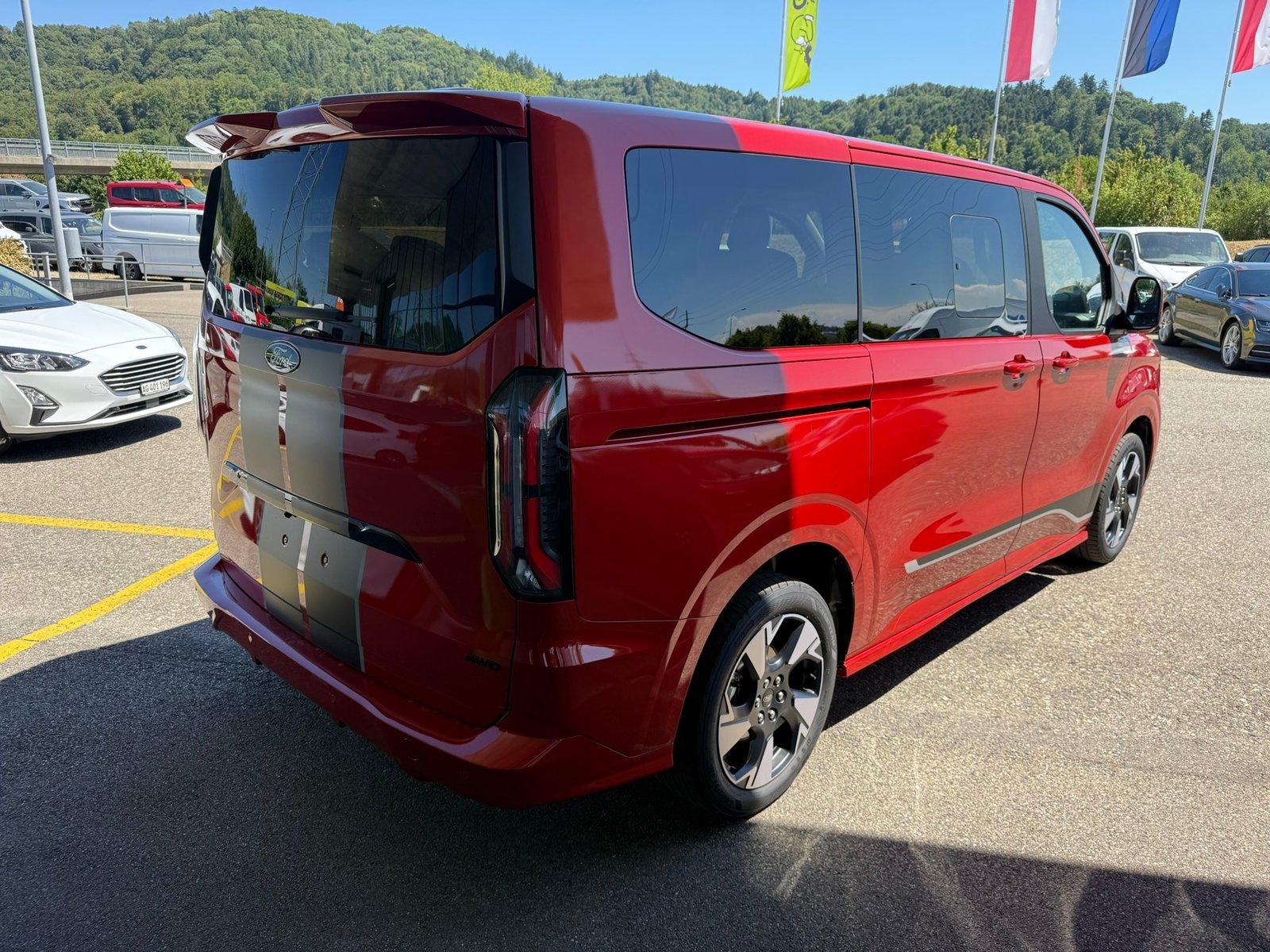 FORD Tourneo Bus 320 L1H1 Sport Automat 4x4, Diesel, Auto nuove, Automatico - 7
