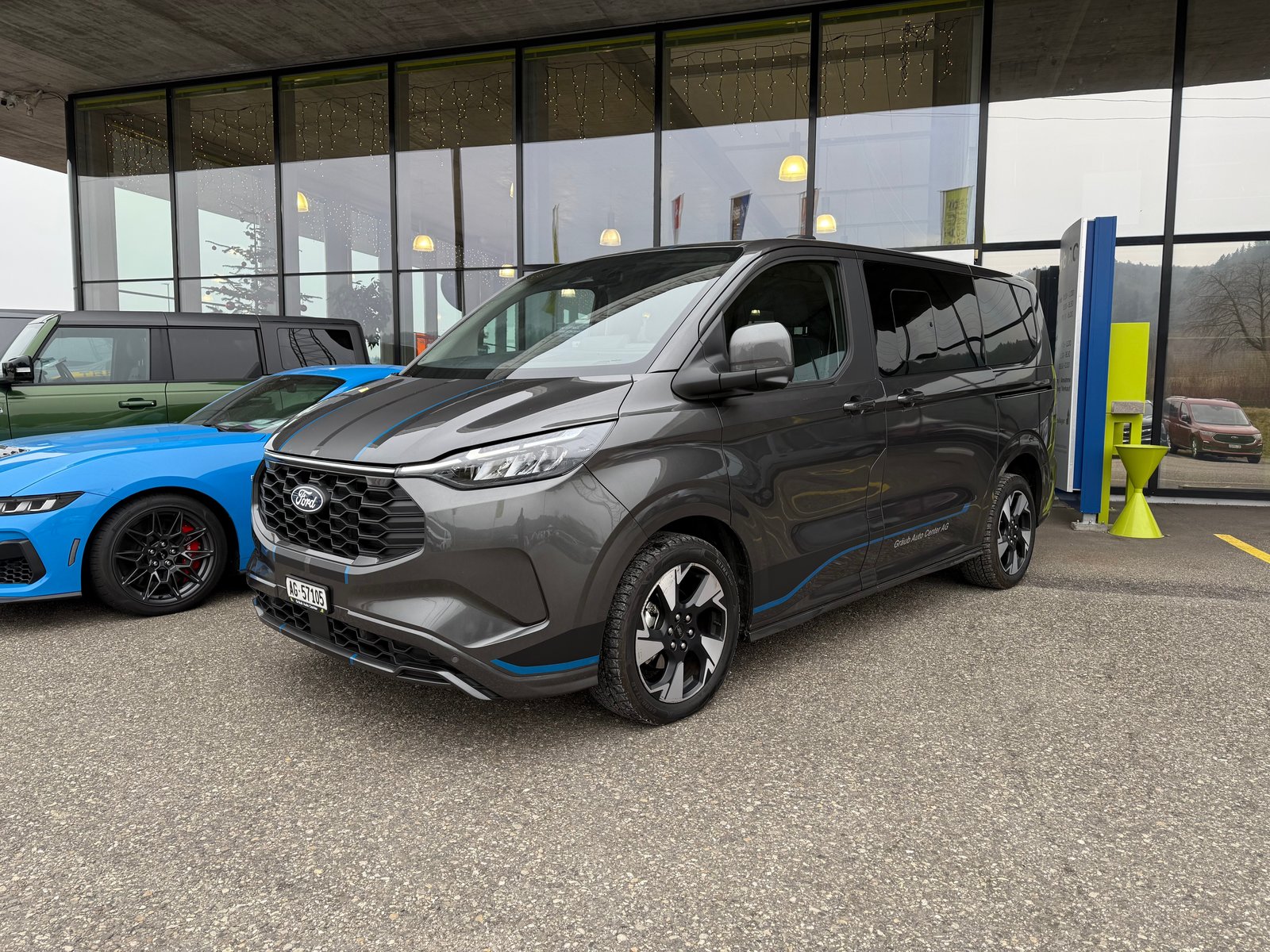FORD Tourneo Bus 340 L1H1 PHEV Sport, Plug-in-Hybrid Benzin/Elektro, Occasion / Gebraucht, Automatik - 4