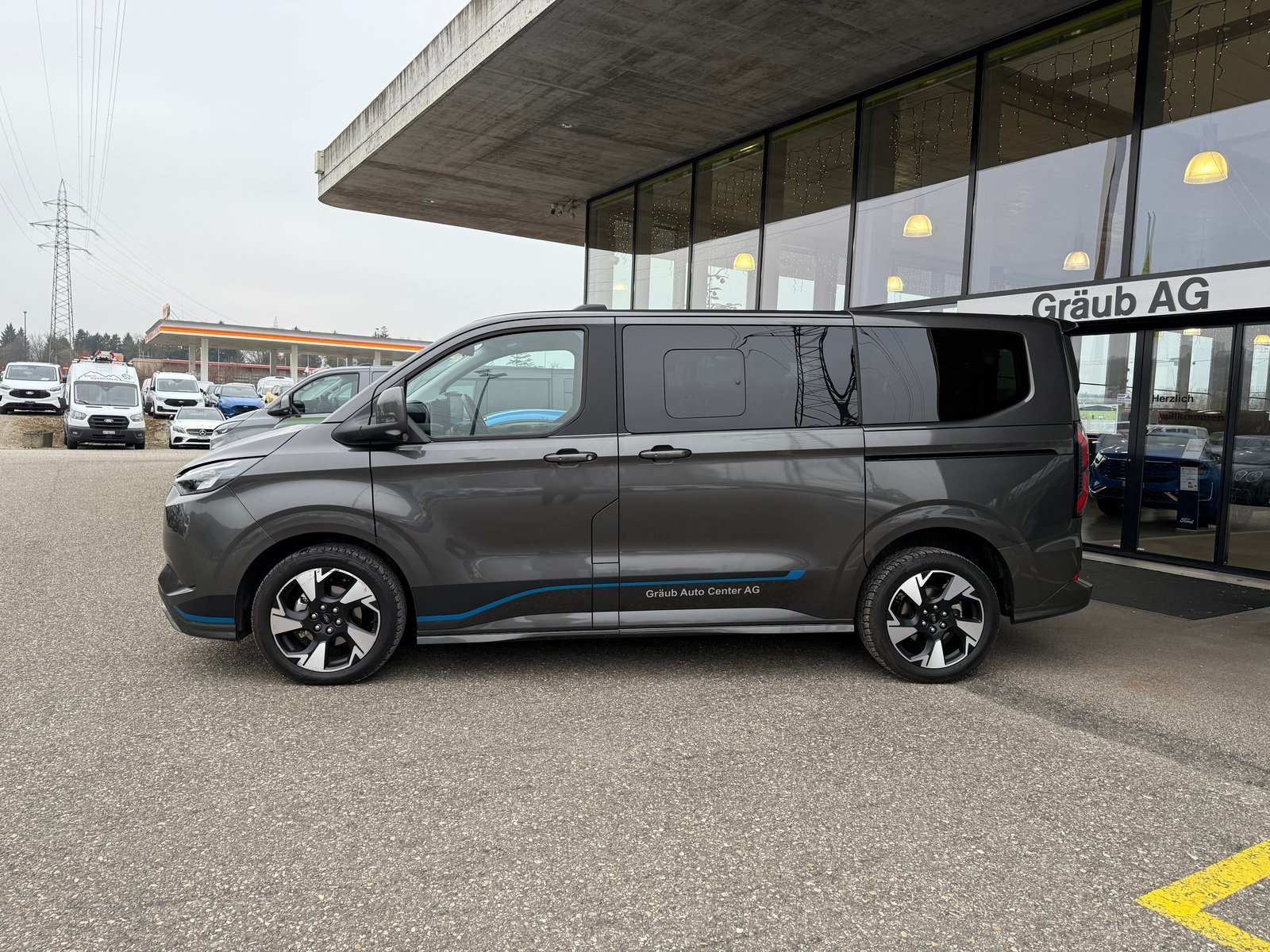 FORD Tourneo Bus 340 L1H1 PHEV Sport, Plug-in-Hybrid Benzin/Elektro, Occasion / Gebraucht, Automatik - 5