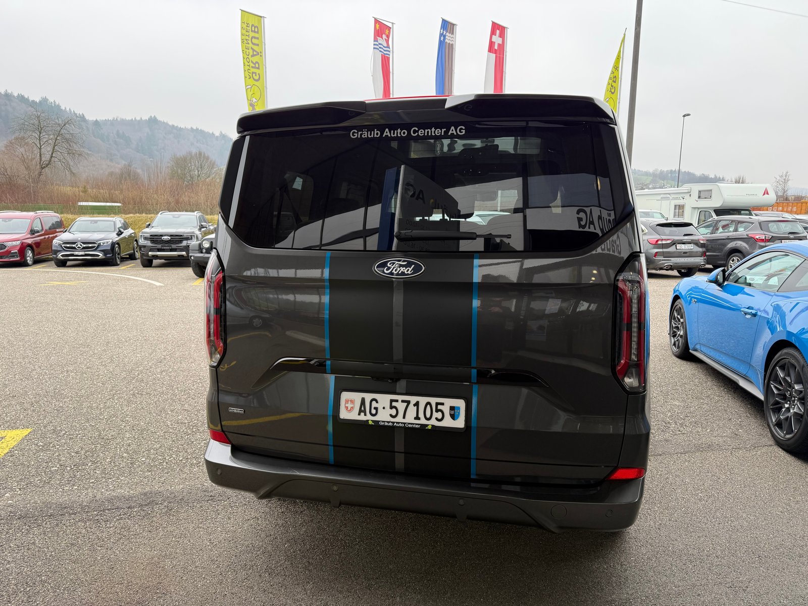 FORD Tourneo Bus 340 L1H1 PHEV Sport, Plug-in-Hybrid Benzin/Elektro, Occasion / Gebraucht, Automatik - 7