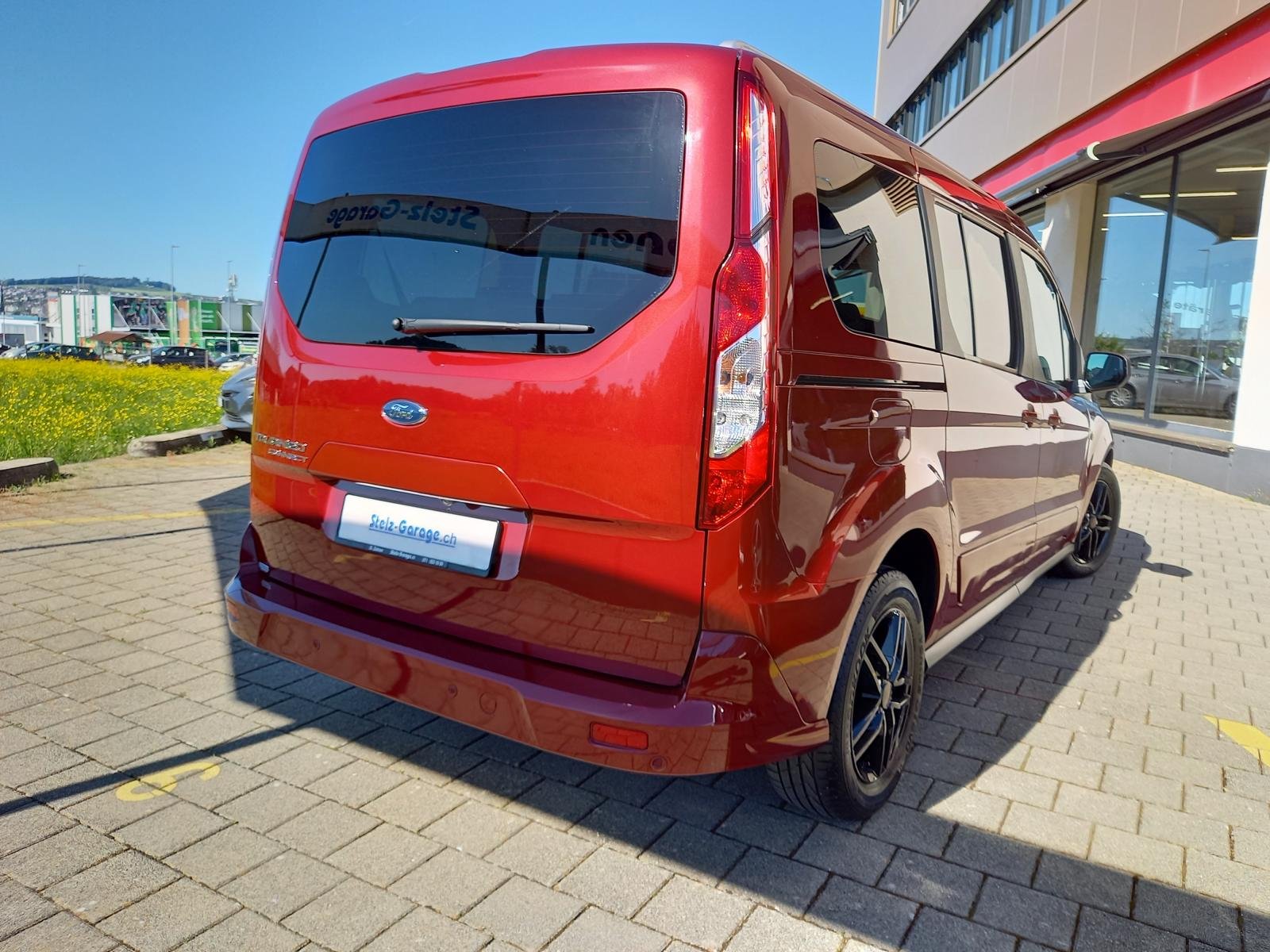 FORD Tourneo Grand Connect 1.5 EcoBlue 120 Titanium, Diesel, Second hand / Used, Automatic - 2