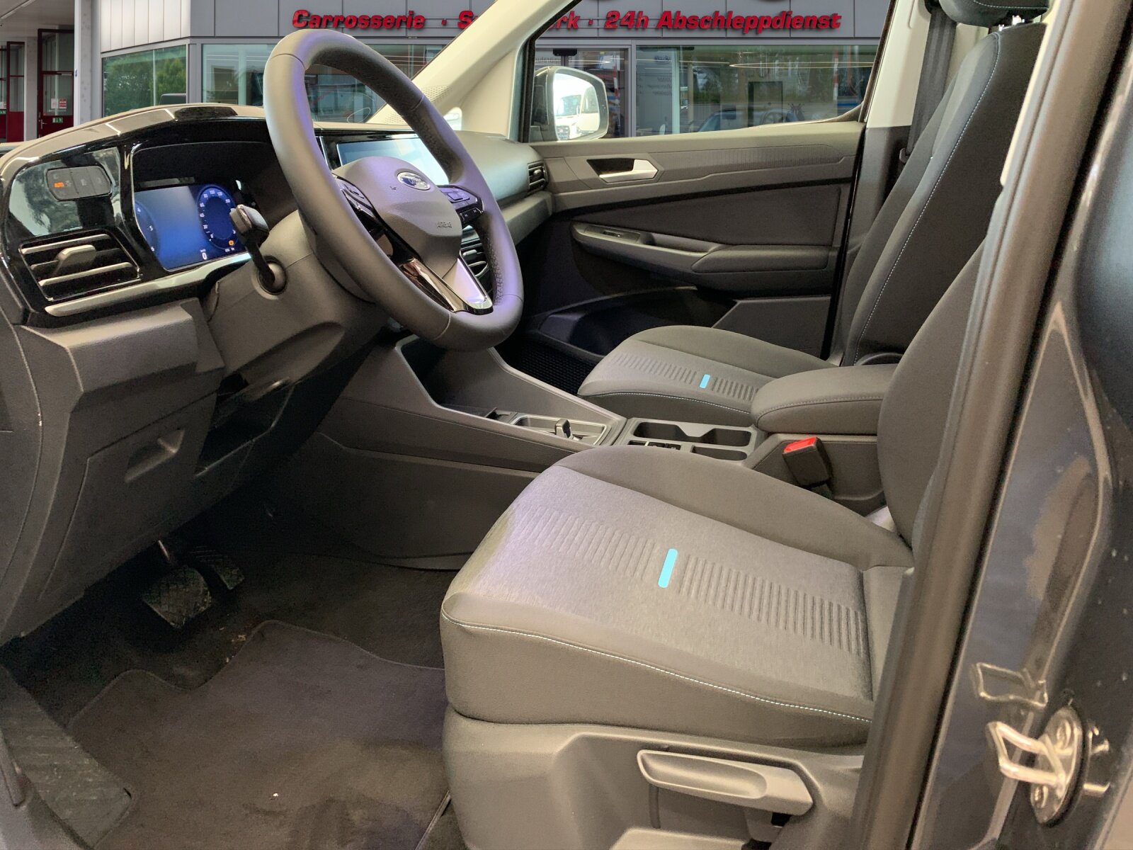 FORD Tourneo Grand Connect 122 Active, Diesel, Occasion / Gebraucht, Automatik - 7