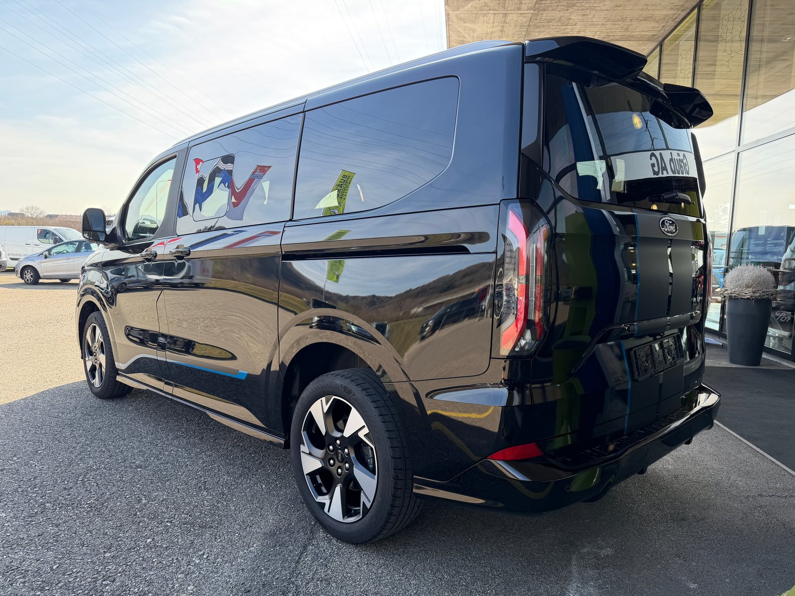 FORD Tourneo Bus 320 L1H1 Sport Automat, Diesel, Occasioni / Usate, Automatico - 5