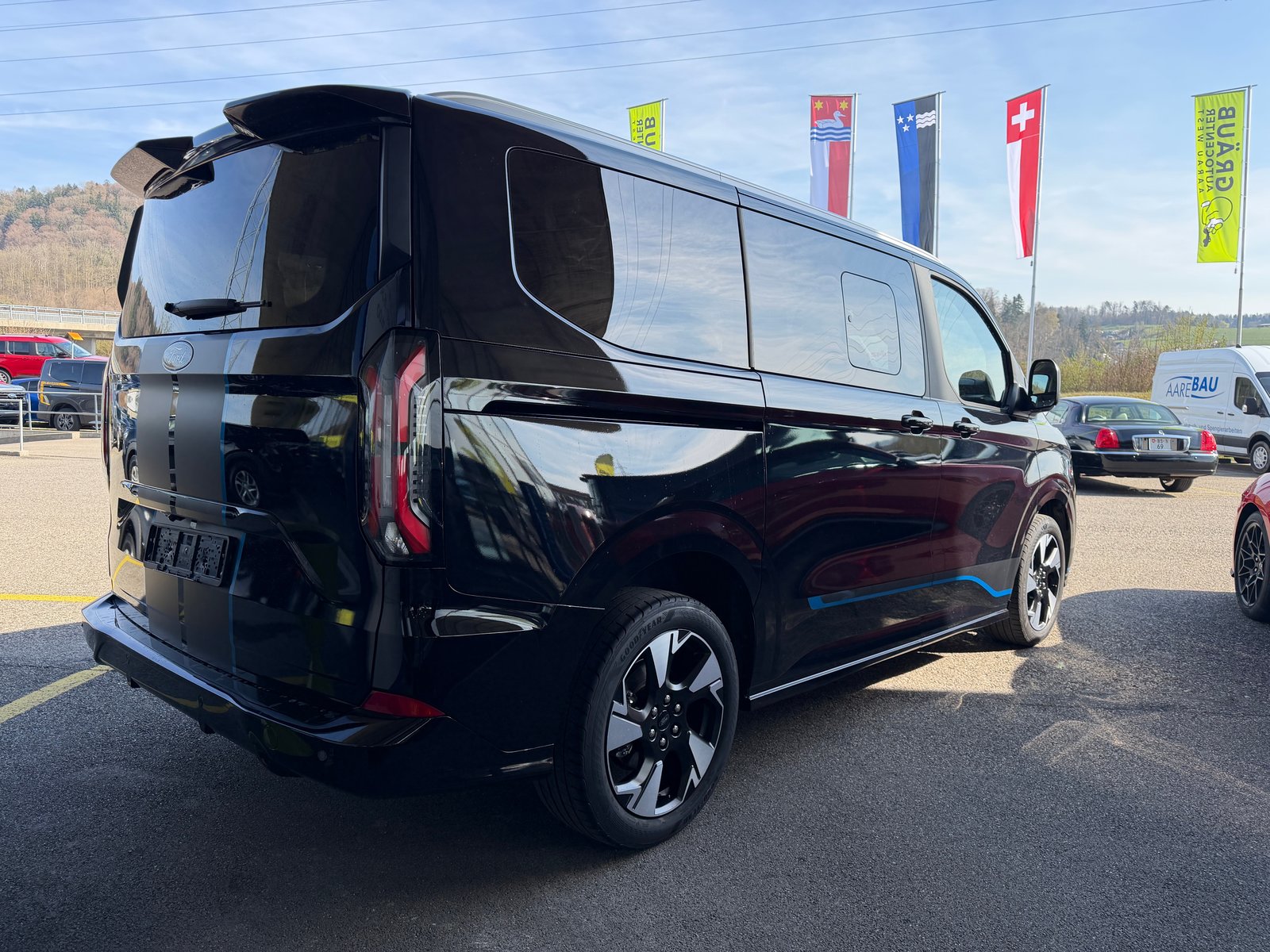 FORD Tourneo Bus 320 L1H1 Sport Automat, Diesel, Occasioni / Usate, Automatico - 6
