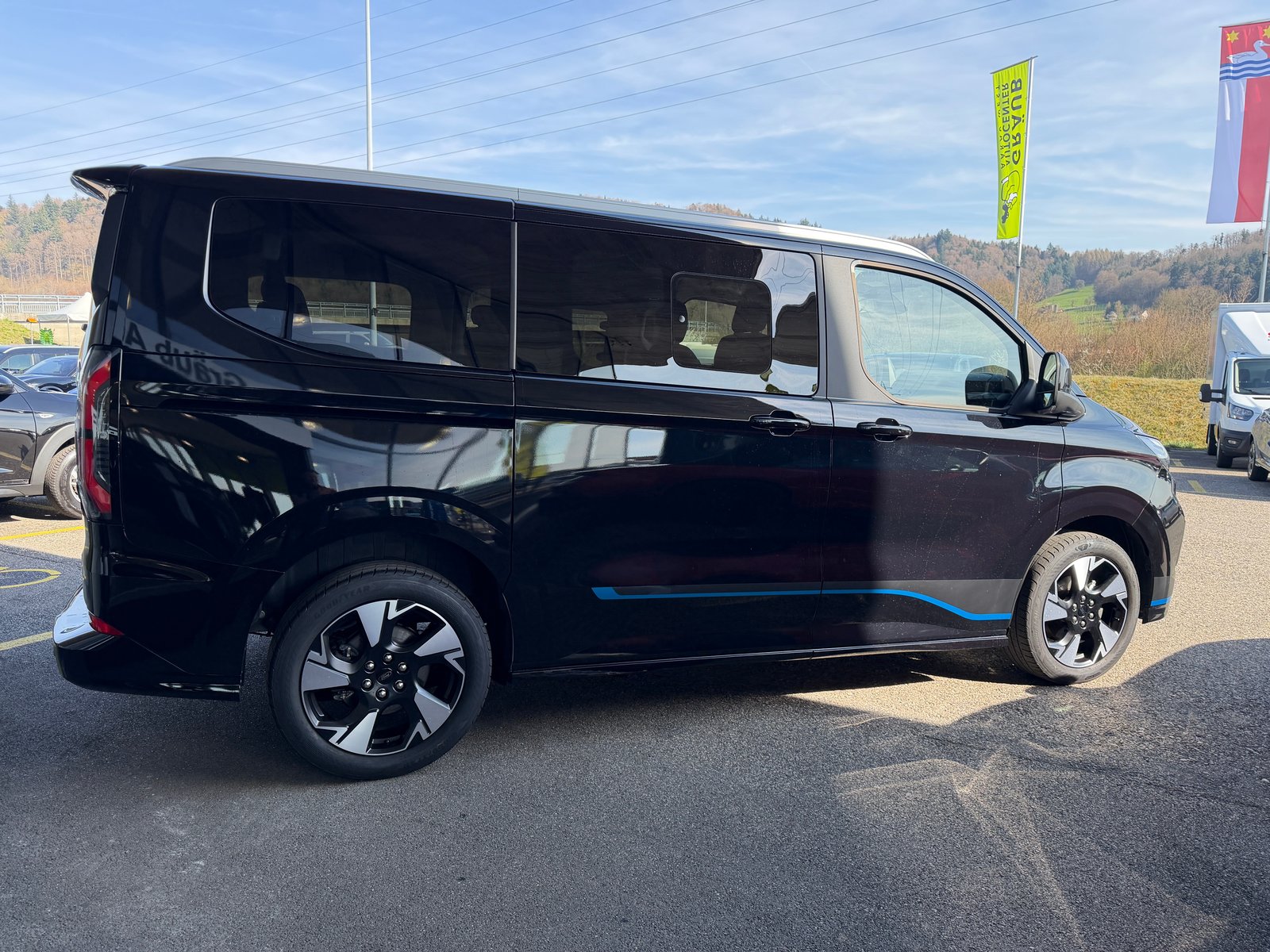FORD Tourneo Bus 320 L1H1 Sport Automat, Diesel, Occasioni / Usate, Automatico - 7
