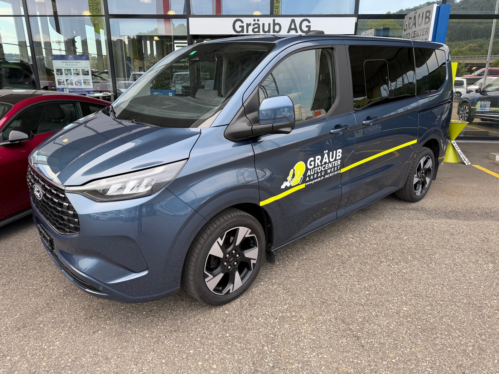 FORD Tourneo Bus 340 L1H1 PHEV Titanium X 2024, Plug-in-Hybrid Petrol/Electric, Second hand / Used, Automatic - 3