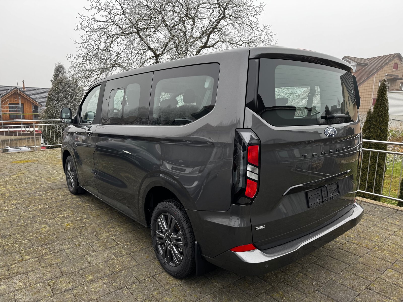 FORD Tourneo Bus 340 L1H1 PHEV Titanium, Hybride Rechargeable Essence/Électricité, Voiture de démonstration, Automatique - 6
