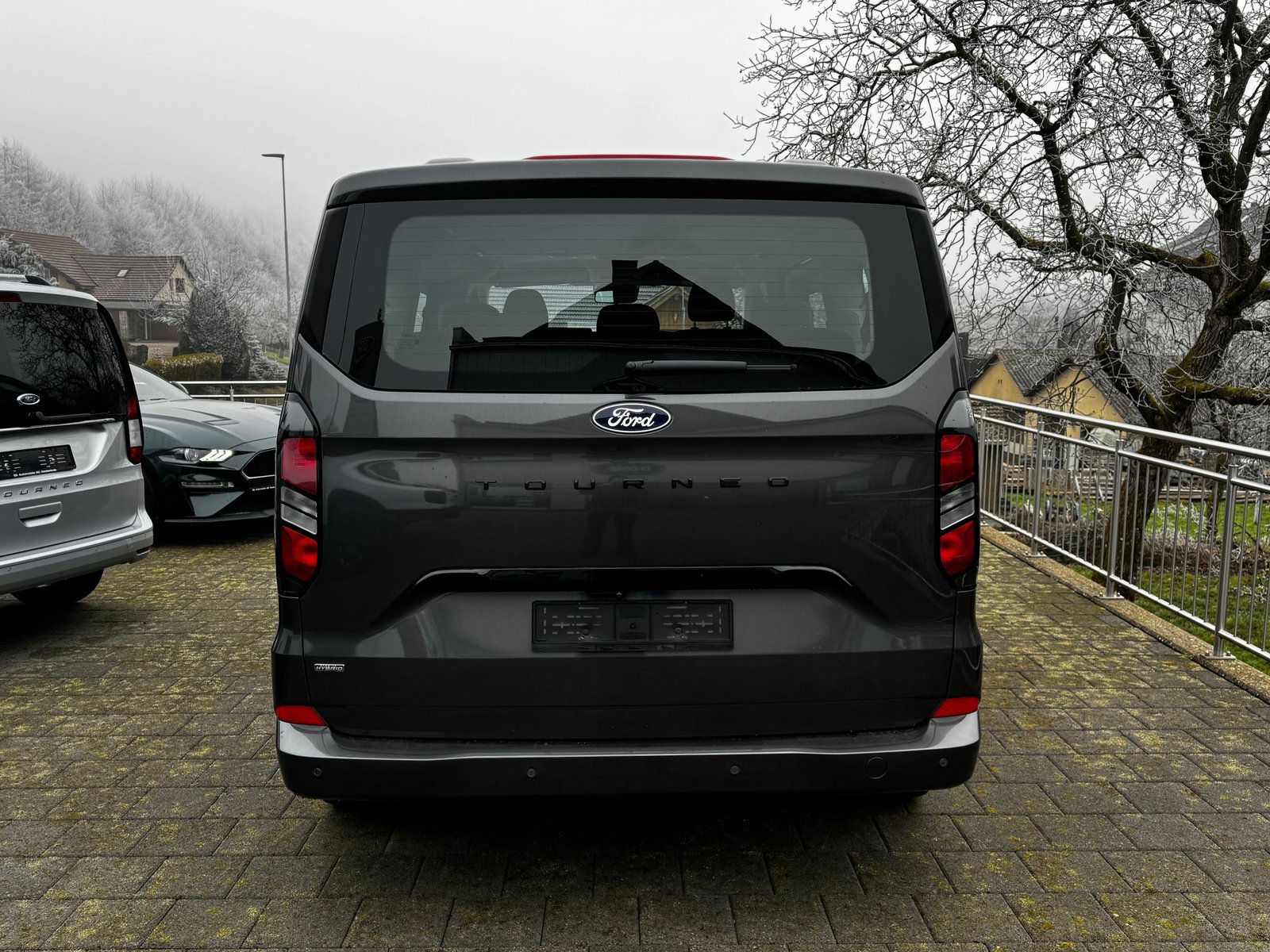 FORD Tourneo Bus 340 L1H1 PHEV Titanium, Hybride Rechargeable Essence/Électricité, Voiture de démonstration, Automatique - 7