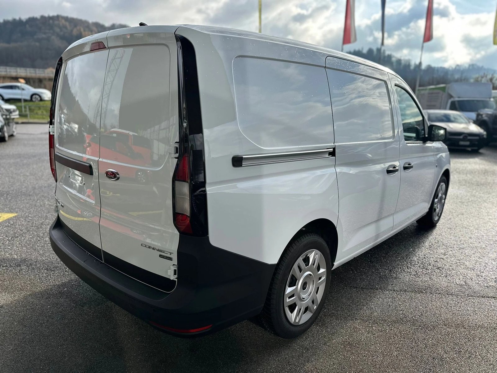 FORD Grand Transit Connect Kasten 1.5 EcoBoost PHEV Trend, Plug-in-Hybrid Benzina/Elettrica, Auto nuove, Automatico - 7