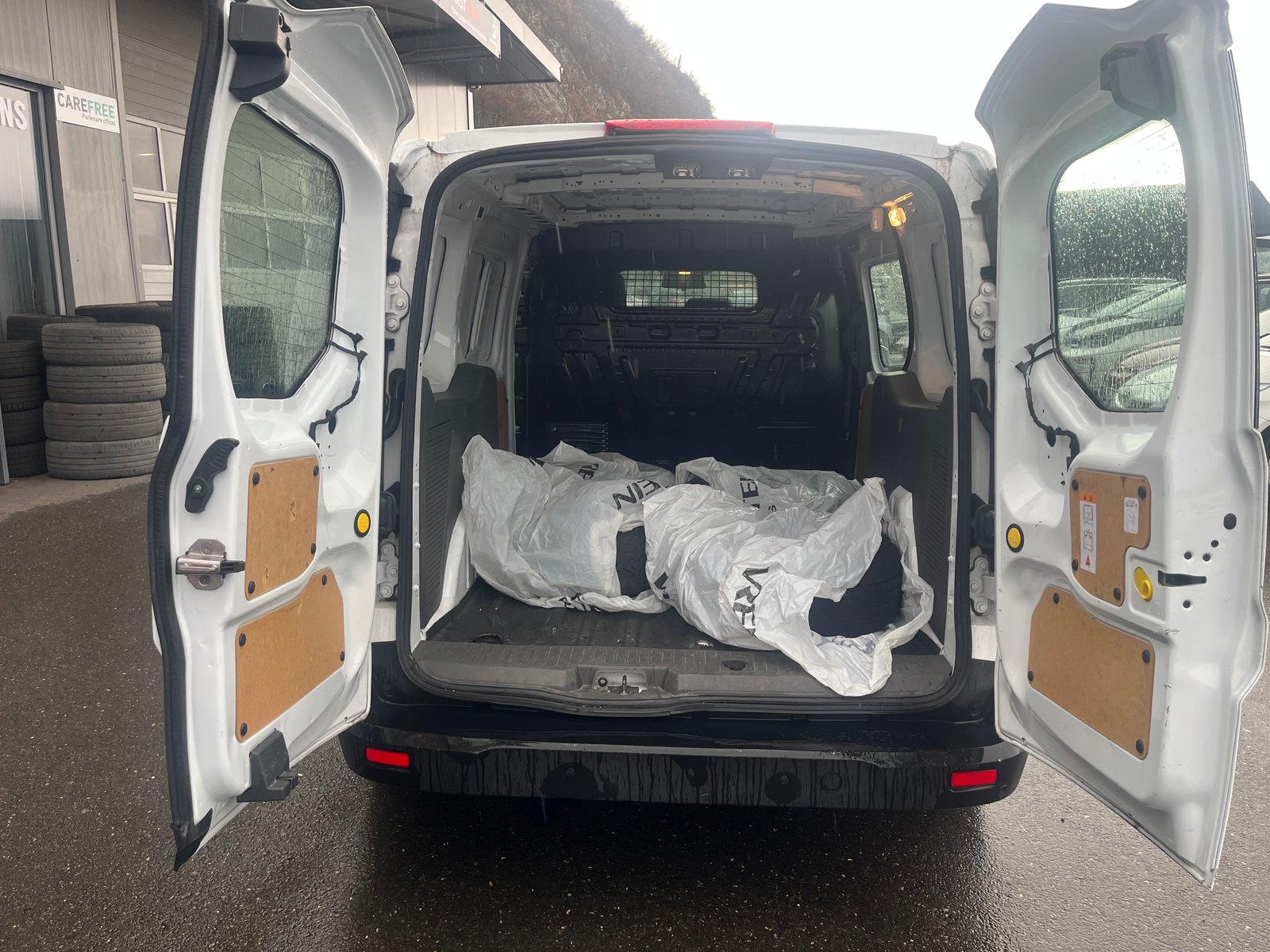 FORD Transit Connect Van T210 1.5 Eco Blue Ambiente A, Diesel, Second hand / Used, Automatic - 5