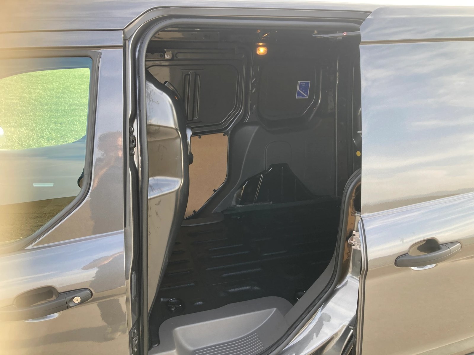FORD Transit Connect Van T220 1.5 EcoBlue Trend, Diesel, Occasion / Utilisé, Manuelle - 7