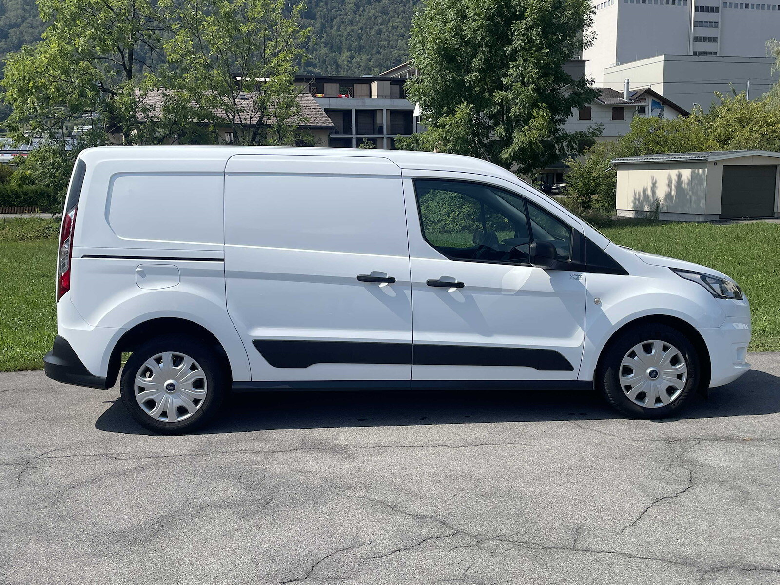 FORD Transit Connect Van 220 L2 1.0 EcoBoost 100PS Trend, Petrol, Second hand / Used, Manual - 4