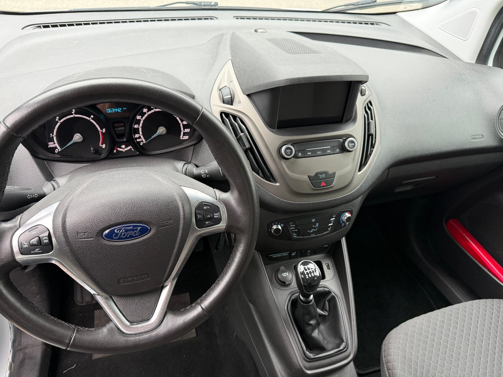 FORD Transit Courier Combi 1.5 TDCi Trend, Diesel, Occasion / Gebraucht, Handschaltung - 6