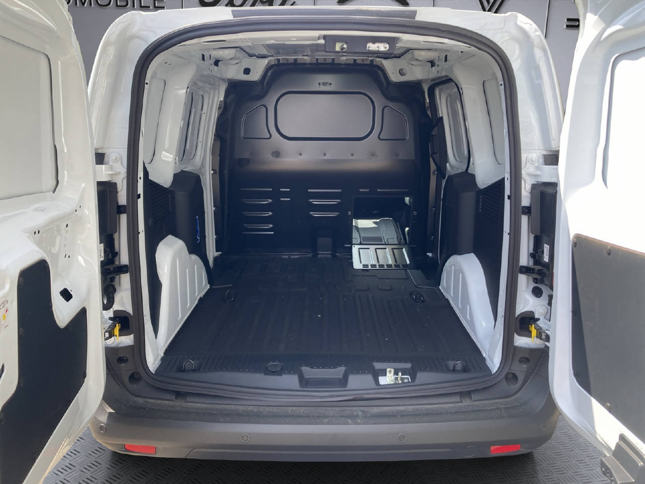 FORD Transit Courier Van 1.0 EcoBoost Trend, Benzina, Auto nuove, Manuale - 7