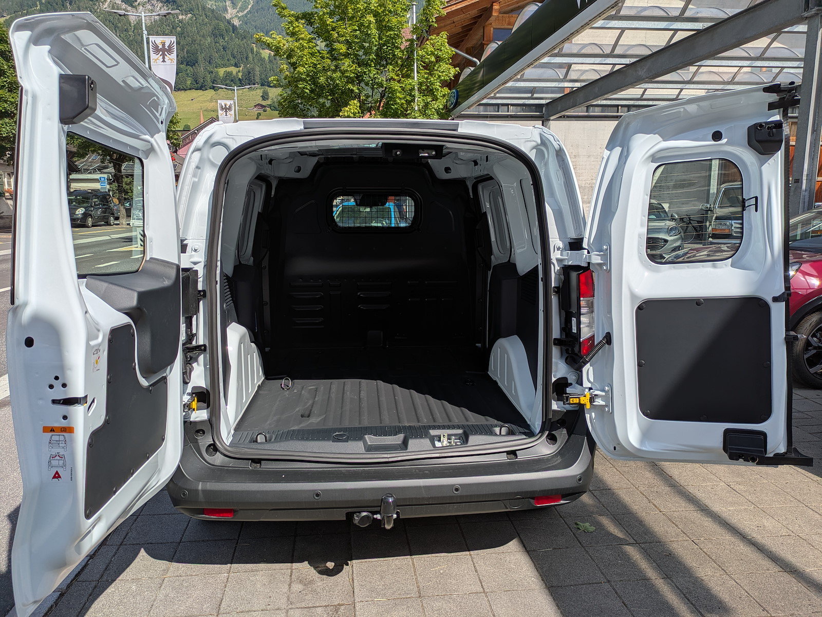 FORD Transit Courier Van 1.0 EcoBoost Trend, Essence, Voiture nouvelle, Manuelle - 6