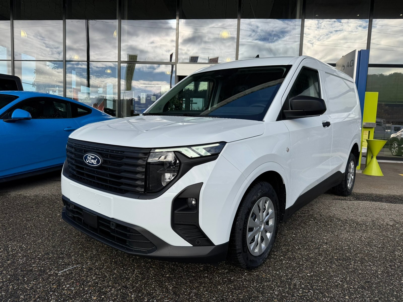FORD Transit Courier Van 1.0 EcoBoost Trend Automat